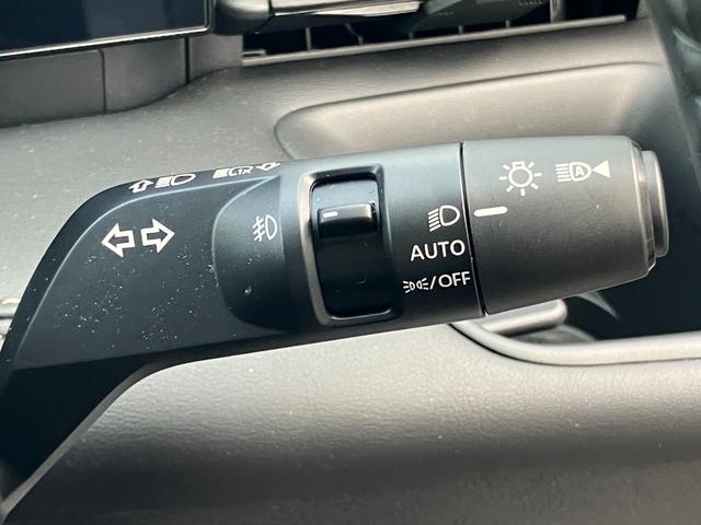 セレナ ハイウェイスターV プロパイロット ニッサンコネクトナビゲーション 後席モニター フルセグTV アラウンドビューモニター スマートミラー 両側電動スライドドア ツインドライブレコーダー ETC2.0(20枚目)