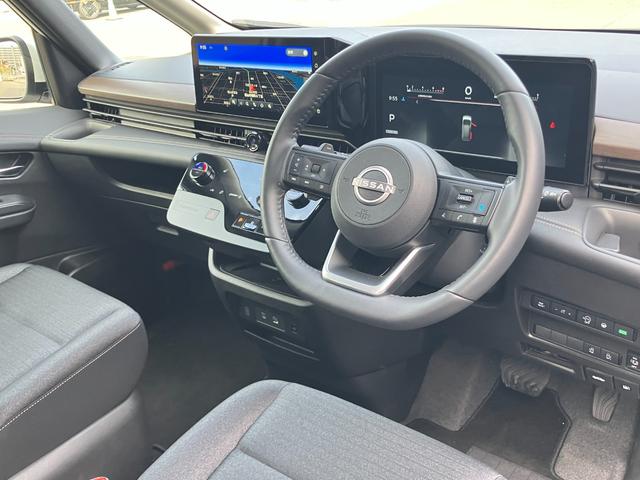 セレナ ハイウェイスターV プロパイロット ニッサンコネクトナビゲーション 後席モニター フルセグTV アラウンドビューモニター スマートミラー 両側電動スライドドア ツインドライブレコーダー ETC2.0(28枚目)