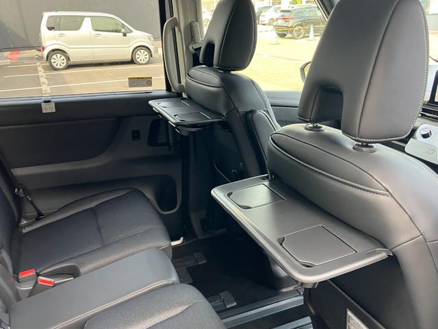 セレナ ハイウェイスターV プロパイロット ニッサンコネクトナビゲーション 後席モニター フルセグTV アラウンドビューモニター スマートミラー 両側電動スライドドア ツインドライブレコーダー ETC2.0(36枚目)