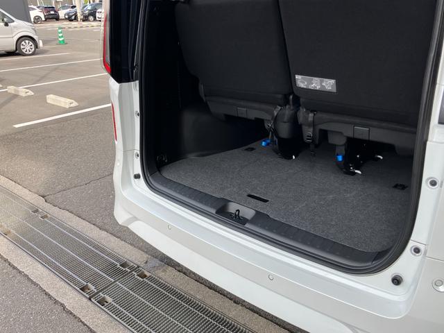 セレナ ハイウェイスターV プロパイロット ニッサンコネクトナビゲーション 後席モニター フルセグTV アラウンドビューモニター スマートミラー 両側電動スライドドア ツインドライブレコーダー ETC2.0(38枚目)