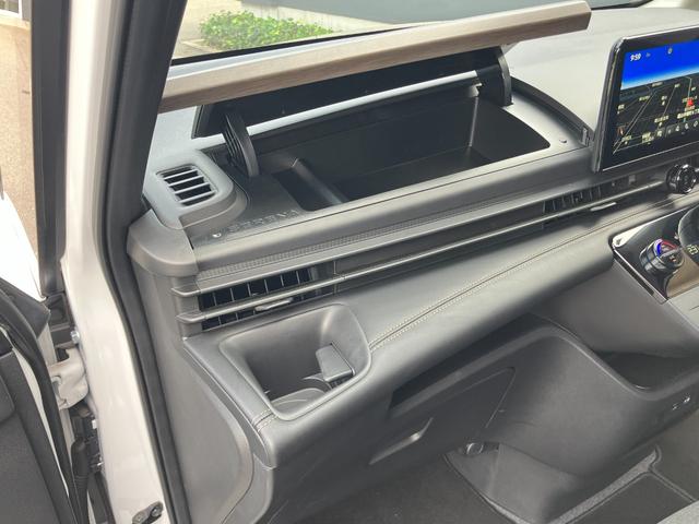 セレナ ハイウェイスターV プロパイロット ニッサンコネクトナビゲーション 後席モニター フルセグTV アラウンドビューモニター スマートミラー 両側電動スライドドア ツインドライブレコーダー ETC2.0(41枚目)