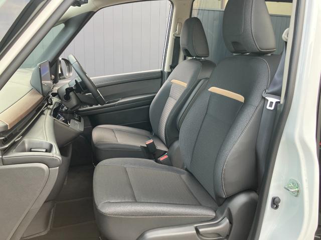 セレナ ハイウェイスターV プロパイロット ニッサンコネクトナビゲーション 後席モニター フルセグTV アラウンドビューモニター スマートミラー 両側電動スライドドア ツインドライブレコーダー ETC2.0(42枚目)