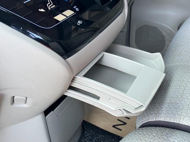 ルークス Ｘ　ディスプレーオーディオ　両側電動スライドドア　オートライト　オートハイビーム（39枚目）