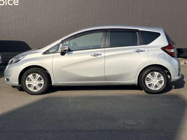 ノート Ｘ　ＤＩＧ－Ｓ　日産純正ナビゲーション　フルセグＴＶ　アラウンドビューモニター　スマートミラー　ドライブレコーダー　ＥＴＣ　オートライト　禁煙車（5枚目）