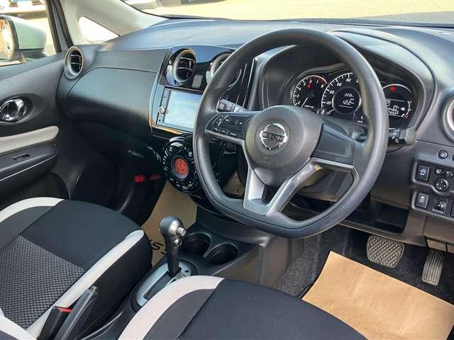 ノート Ｘ　ＤＩＧ－Ｓ　日産純正ナビゲーション　フルセグＴＶ　アラウンドビューモニター　スマートミラー　ドライブレコーダー　ＥＴＣ　オートライト　禁煙車（20枚目）