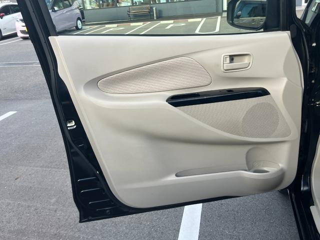 デイズ Ｘ　日産純正ナビゲーション　フルセグＴＶ　アラウンドビューモニター　ＥＴＣ　エマージェンシーブレーキ（30枚目）