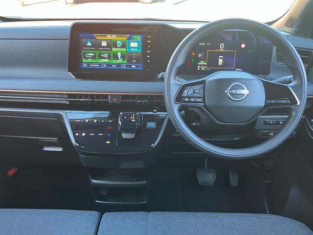 サクラ Ｘ　ディスプレーオーディオ　ＥＴＣ　アラウンドビューモニター　ＬＥＤヘッドライト　２００Ｖ充電ケーブル　禁煙車　ワンオーナー（3枚目）