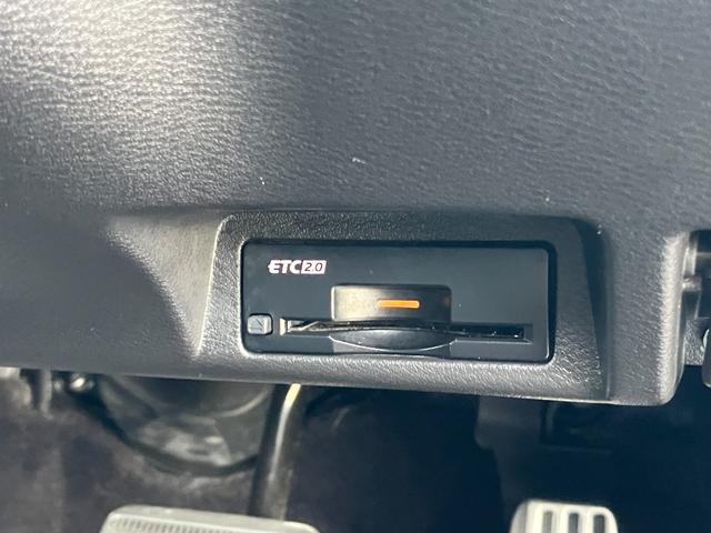 スカイライン GT タイプSP インパルエアロ BOSEサウンドシステム ニッサンコネクトナビゲーション フルセグTV アラウンドビューモニター 黒本革パワーシート クルーズコントロール LEDヘッドライト ETC(26枚目)