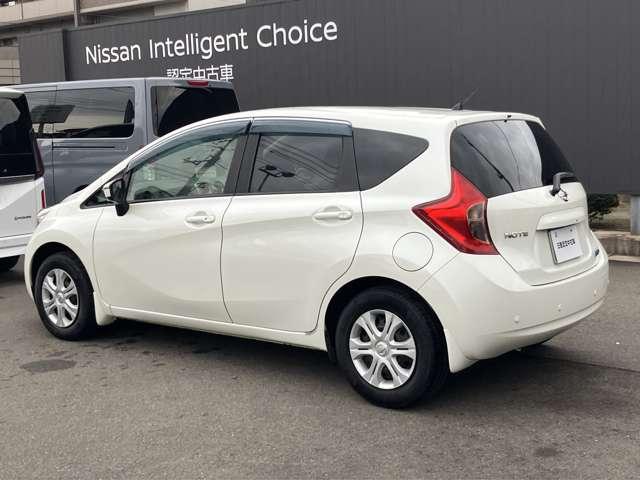 ノート Ｘ　ＤＩＧ－Ｓ　Ｖセレクション＋セーフティ　日産純正ナビゲーション　フルセグＴＶ　アラウンドビューモニター　エマージェンシーブレーキ　禁煙車　ワンオーナー（6枚目）
