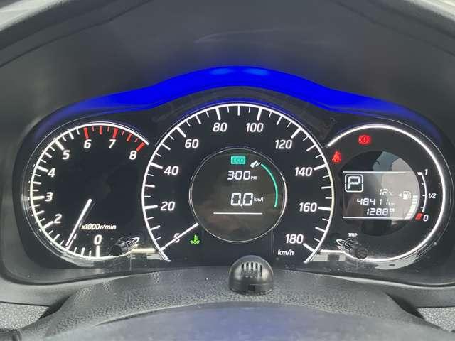 ノート Ｘ　ＤＩＧ－Ｓ　Ｖセレクション＋セーフティ　日産純正ナビゲーション　フルセグＴＶ　アラウンドビューモニター　エマージェンシーブレーキ　禁煙車　ワンオーナー（7枚目）