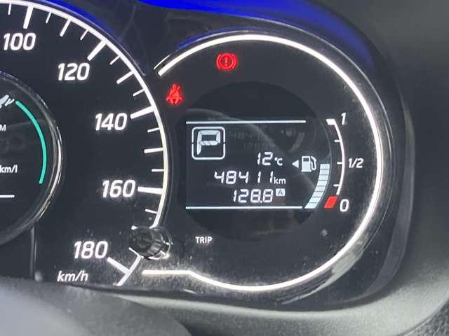 ノート Ｘ　ＤＩＧ－Ｓ　Ｖセレクション＋セーフティ　日産純正ナビゲーション　フルセグＴＶ　アラウンドビューモニター　エマージェンシーブレーキ　禁煙車　ワンオーナー（8枚目）