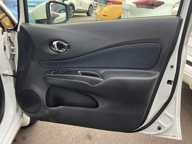 ノート Ｘ　ＤＩＧ－Ｓ　Ｖセレクション＋セーフティ　日産純正ナビゲーション　フルセグＴＶ　アラウンドビューモニター　エマージェンシーブレーキ　禁煙車　ワンオーナー（18枚目）