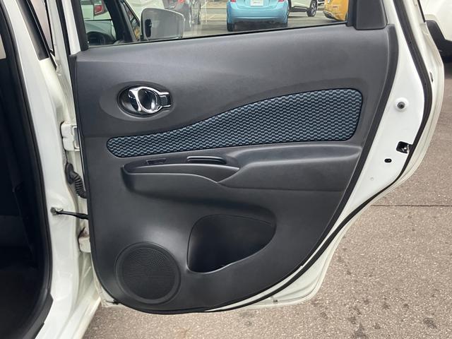 ノート Ｘ　ＤＩＧ－Ｓ　Ｖセレクション＋セーフティ　日産純正ナビゲーション　フルセグＴＶ　アラウンドビューモニター　エマージェンシーブレーキ　禁煙車　ワンオーナー（23枚目）