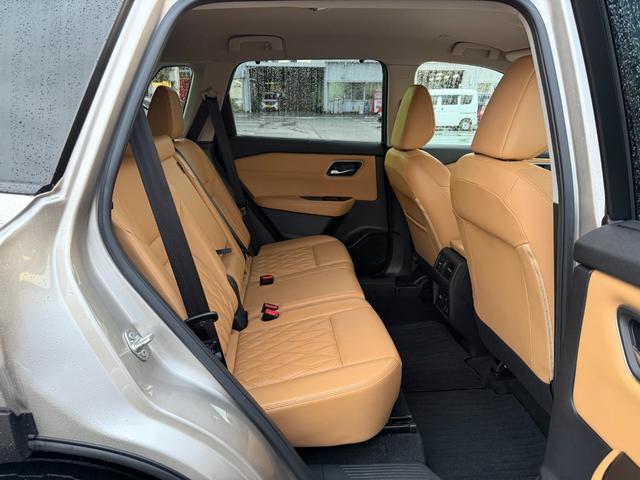 エクストレイル G e-4ORCE(11枚目)