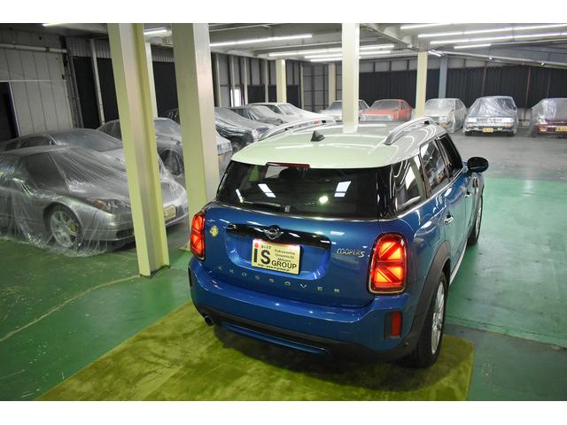 MINI クーパーS E クロスオーバー オール4 PHEV ターボ 電動トランクゲート メーカーナビBカメラ 禁煙車 LEDライト 前後コーナーセンサー ルーフレール 4WD 走行8千キロ 保証書 取説(3枚目)