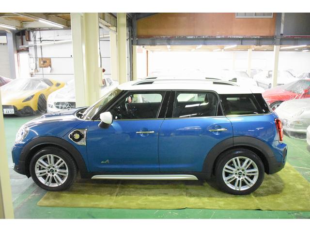 MINI クーパーS E クロスオーバー オール4 PHEV ターボ 電動トランクゲート メーカーナビBカメラ 禁煙車 LEDライト 前後コーナーセンサー ルーフレール 4WD 走行8千キロ 保証書 取説(4枚目)