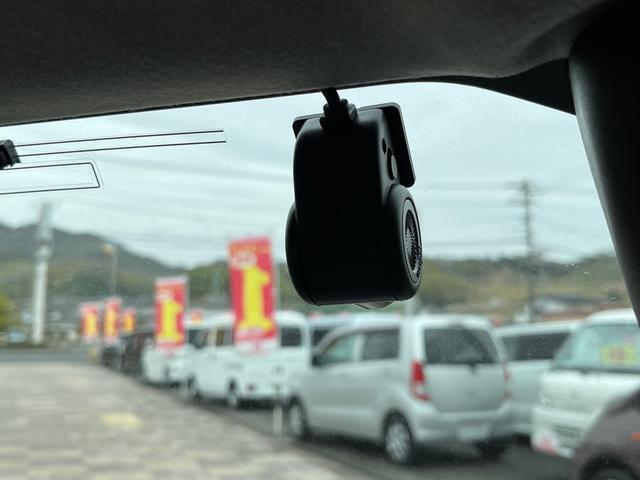 ストライプスG 届出済未使用車 純正10インチナビ パノラマモニター Bluetooh 前後ドライブレコーダー 両側パワースライドドア シートヒーター LEDライト スマートアシスト スマートキー 純正マット付き(13枚目)