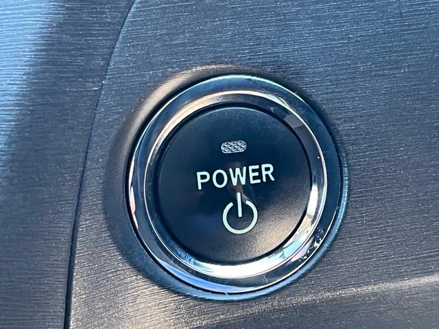 プリウス Ｓ　ＬＥＤエディション　スマートキー　プッシュスタート　ＬＥＤライト　フォグランプ　格納ミラー　純正アルミ　オートエアコン　衝突安全ボディー　盗難防止システム　オートライト　Ｗエアバック　ＡＢＳ　　禁煙車（10枚目）