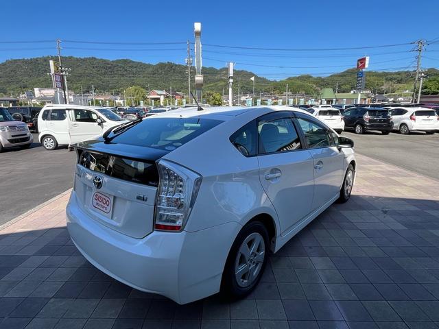 プリウス Ｓ　ＬＥＤエディション　スマートキー　プッシュスタート　ＬＥＤライト　フォグランプ　格納ミラー　純正アルミ　オートエアコン　衝突安全ボディー　盗難防止システム　オートライト　Ｗエアバック　ＡＢＳ　　禁煙車（19枚目）