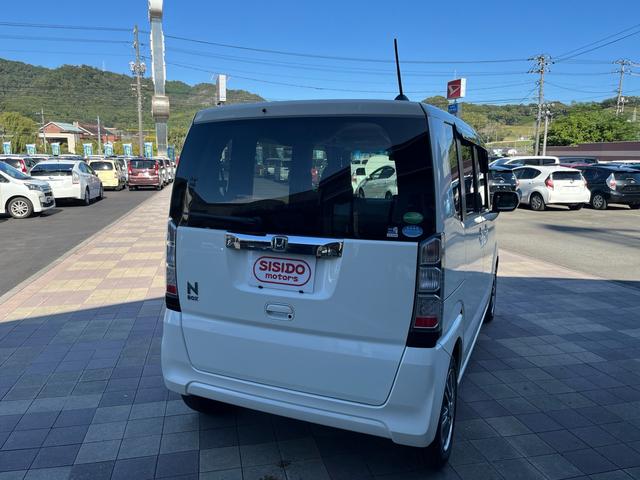 N-BOX G・Lパッケージ 純正ナビ 地デジ バックモニター パワースライドドア スマートキー プッシュスタート オートエアコン アイドリングストップ ETC 横滑り防止 格納ミラー 純正アルミ 衝突安全ボディー ABS 禁煙車(6枚目)