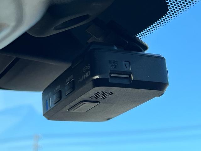 ノート e-パワー X 軽減ブレーキ 純正ナビ 地デジ Bluetooh アラウンドモニター インテリジェントルームミラー ドライブレコーダー ETC スマートキー レーンキープアシスト 横滑り防止 オートエアコン 禁煙車(21枚目)