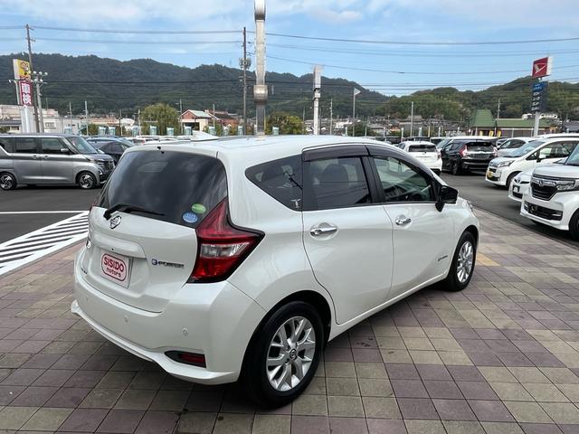 ノート ｅ－パワー　メダリスト　軽減ブレーキ　ナビ　地デジ　Ｂｌｕｅｔｏｏｈ　アラウンドモニター　インテリジェントルームミラー　ＬＥＤライト　フォグランプ　ＥＴＣ　ハーフレザーシート　アダプティブクルーズコントロール　ＡＢＳ　禁煙車（26枚目）