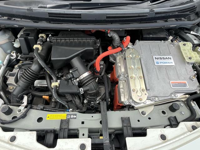 ノート ｅ－パワー　メダリスト　軽減ブレーキ　ナビ　地デジ　Ｂｌｕｅｔｏｏｈ　アラウンドモニター　インテリジェントルームミラー　ＬＥＤライト　フォグランプ　ＥＴＣ　ハーフレザーシート　アダプティブクルーズコントロール　ＡＢＳ　禁煙車（41枚目）