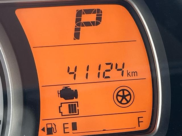 アルト Ｌ　軽減ブレーキ　純正ＣＤステレオ　キーレスエントリー　オートライト　シートヒーター　クリアランスソナー　アイドリングストップ　レーンキープアシスト　横滑り防止　衝突安全ボディー　Ｗエアバック　禁煙車（13枚目）