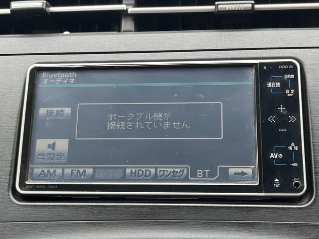 プリウス S 純正ナビ 地デジ Bluetooh スマートキー プッシュスタート オートライト フォグランプ 格納ミラー ETC 純正アルミ オートエアコン 衝突安全ボディー 盗難防止システム Wエアバック 禁煙車(11枚目)