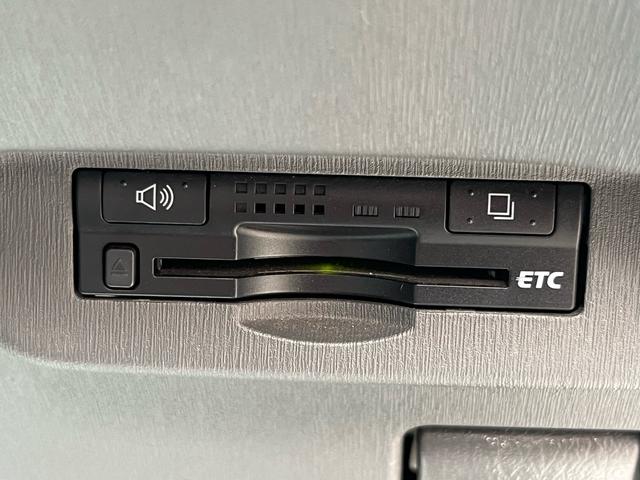 プリウス S 純正ナビ 地デジ Bluetooh スマートキー プッシュスタート オートライト フォグランプ 格納ミラー ETC 純正アルミ オートエアコン 衝突安全ボディー 盗難防止システム Wエアバック 禁煙車(18枚目)