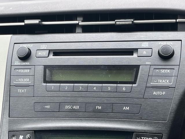 プリウス S スマートキー プッシュスタート CDステレオ オートライト フォグランプ ETC 格納ミラー オートエアコン 純正アルミ 衝突安全ボディー 盗難防止システム Wエアバック ABS 禁煙車(9枚目)