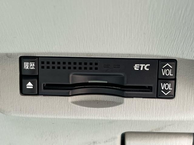 プリウス S スマートキー プッシュスタート CDステレオ オートライト フォグランプ ETC 格納ミラー オートエアコン 純正アルミ 衝突安全ボディー 盗難防止システム Wエアバック ABS 禁煙車(17枚目)