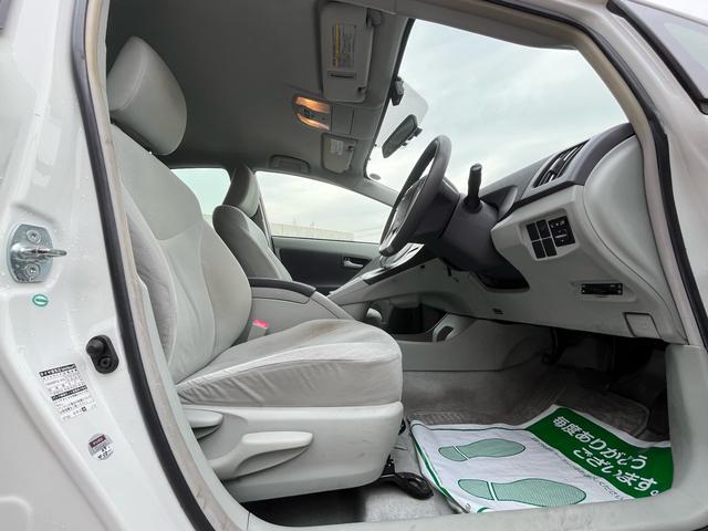 プリウス S スマートキー プッシュスタート CDステレオ オートライト フォグランプ ETC 格納ミラー オートエアコン 純正アルミ 衝突安全ボディー 盗難防止システム Wエアバック ABS 禁煙車(20枚目)