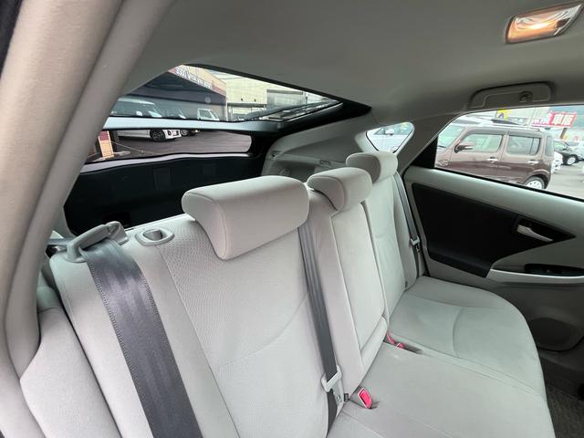 プリウス S スマートキー プッシュスタート CDステレオ オートライト フォグランプ ETC 格納ミラー オートエアコン 純正アルミ 衝突安全ボディー 盗難防止システム Wエアバック ABS 禁煙車(24枚目)