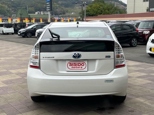 プリウス S スマートキー プッシュスタート CDステレオ オートライト フォグランプ ETC 格納ミラー オートエアコン 純正アルミ 衝突安全ボディー 盗難防止システム Wエアバック ABS 禁煙車(34枚目)