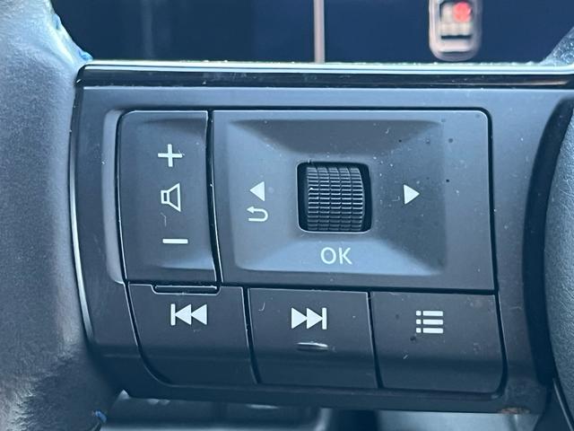 ノート オーテック 軽減ブレーキ 純正9インチナビ 地デジ Bluetooh アラウンドモニター インテリジェントルームミラー 置くだけ充電 LEDライト フォグランプ ETC2.0 シートヒーター 純正アルミ 禁煙車(20枚目)