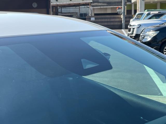 ノート オーテック 軽減ブレーキ 純正9インチナビ 地デジ Bluetooh アラウンドモニター インテリジェントルームミラー 置くだけ充電 LEDライト フォグランプ ETC2.0 シートヒーター 純正アルミ 禁煙車(50枚目)