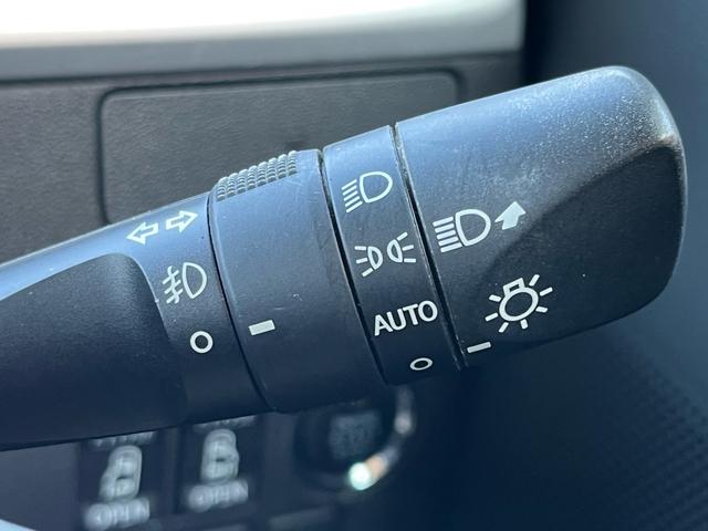 タント カスタムRS トップエディションSAII 軽減ブレーキ 8インチナビ 地デジ Bluetooh バックモニター スマートキー 両側パワースライドドア LEDライト フォグランプ 横滑り防止 純正アルミ ETC 格納ミラー Wエアバック 禁煙車(16枚目)