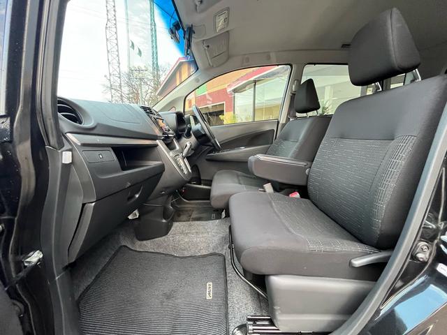 ムーヴ カスタム　ＲＳ　スマートキー　プッシュスタート　オートエアコン　ＬＥＤライト　フォグランプ　アイドリングストップ　格納ミラー　純正アルミ　オートライト　ベンチシート　衝突安全ボディー　盗難防止システム　ＡＢＳ　禁煙車（26枚目）