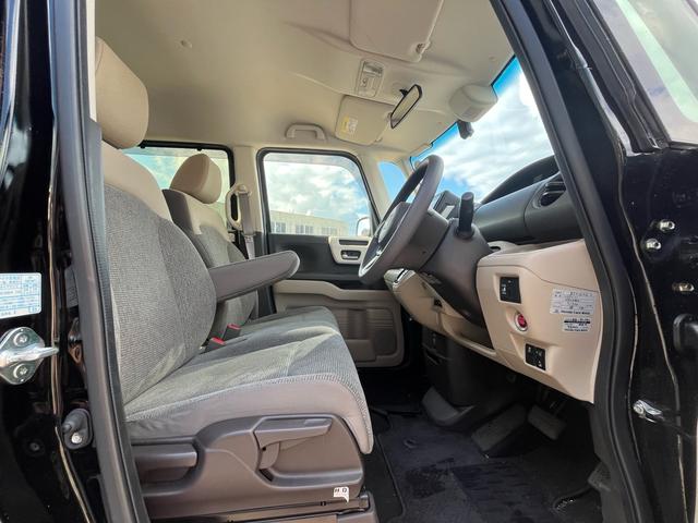 N-BOX G・Lホンダセンシング 軽減ブレーキ 純正ナビ 地デジ Bluetooh バックモニター パワースライドドア シートヒーター ドライブレコーダー ETC LEDライト アダプティブクルーズコントロール スマートキー 禁煙車(31枚目)