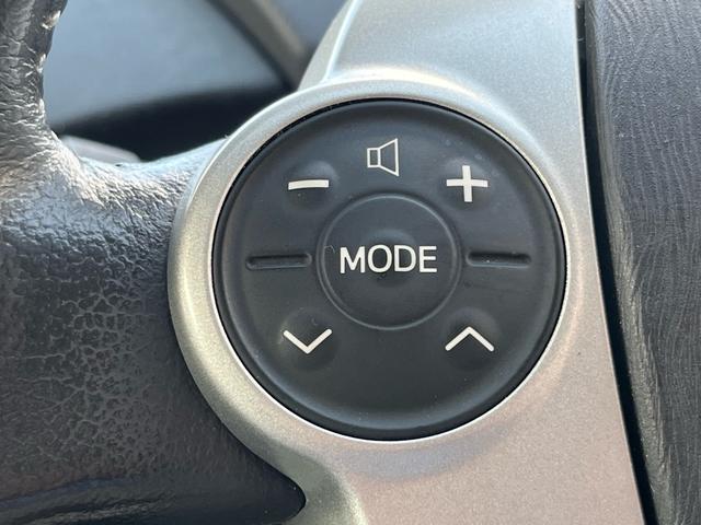 プリウス S LEDエディション ナビ 地デジ Bluetooh バックモニター スマートキー プッシュスタート LEDライト フォグランプ ETC 格納ミラー オートライト 純正アルミ 衝突安全ボディー Wエアバック ABS 禁煙車(16枚目)