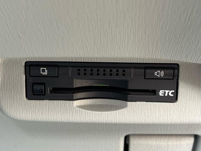 プリウス S LEDエディション ナビ 地デジ Bluetooh バックモニター スマートキー プッシュスタート LEDライト フォグランプ ETC 格納ミラー オートライト 純正アルミ 衝突安全ボディー Wエアバック ABS 禁煙車(20枚目)