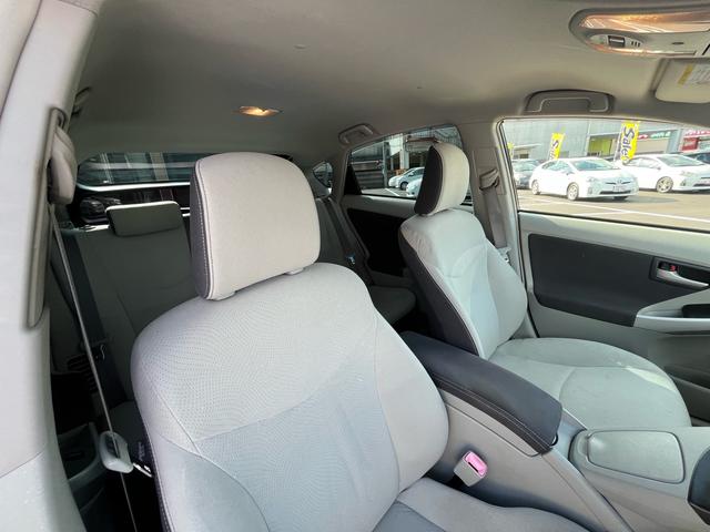 プリウス S LEDエディション ナビ 地デジ Bluetooh バックモニター スマートキー プッシュスタート LEDライト フォグランプ ETC 格納ミラー オートライト 純正アルミ 衝突安全ボディー Wエアバック ABS 禁煙車(22枚目)