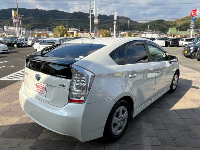 プリウス S LEDエディション ナビ 地デジ Bluetooh バックモニター スマートキー プッシュスタート LEDライト フォグランプ ETC 格納ミラー オートライト 純正アルミ 衝突安全ボディー Wエアバック ABS 禁煙車(25枚目)