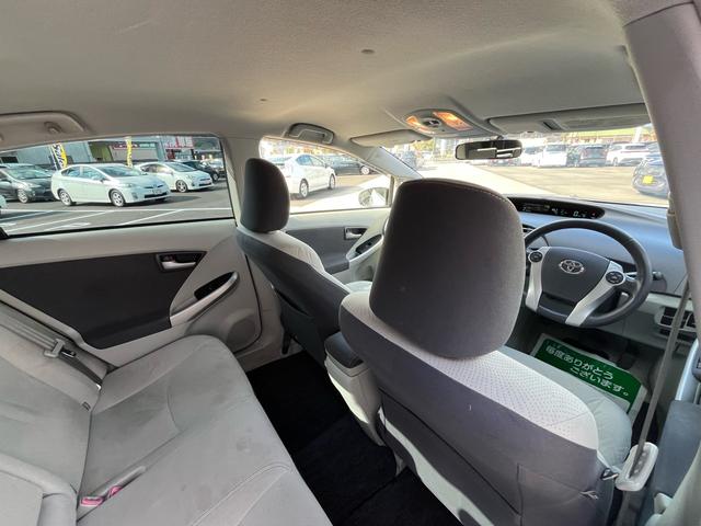 プリウス S LEDエディション ナビ 地デジ Bluetooh バックモニター スマートキー プッシュスタート LEDライト フォグランプ ETC 格納ミラー オートライト 純正アルミ 衝突安全ボディー Wエアバック ABS 禁煙車(26枚目)