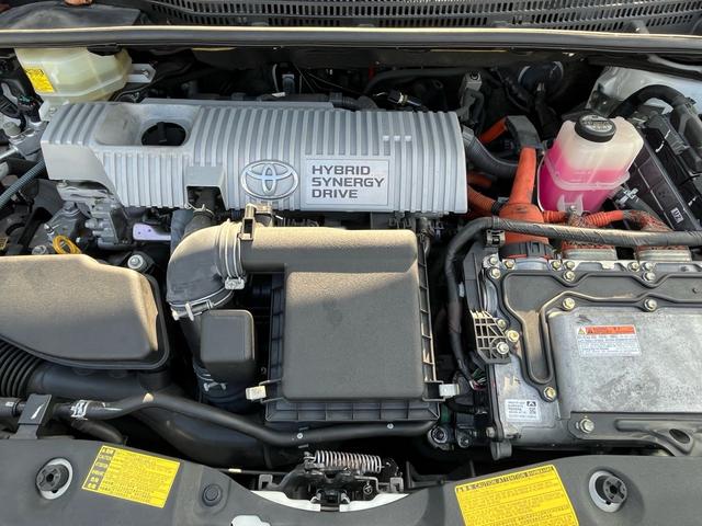 プリウス S LEDエディション ナビ 地デジ Bluetooh バックモニター スマートキー プッシュスタート LEDライト フォグランプ ETC 格納ミラー オートライト 純正アルミ 衝突安全ボディー Wエアバック ABS 禁煙車(40枚目)