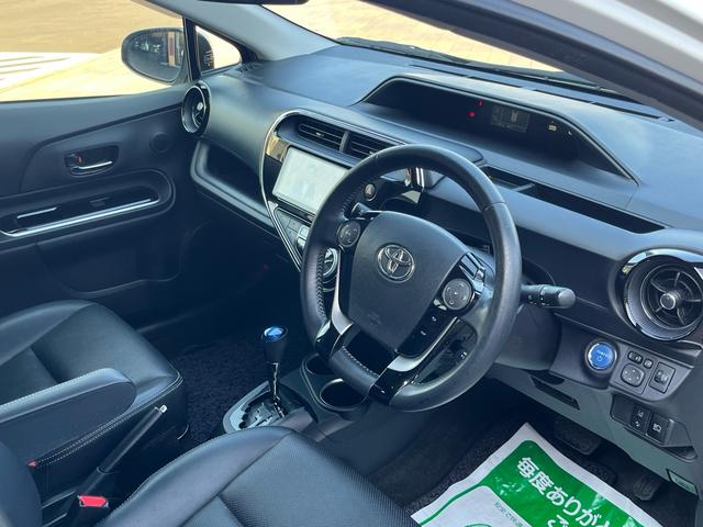 アクア Gソフトレザーセレクション 後期モデル 軽減ブレーキ ナビ 地デジ Bluetooh バックモニター スマートキー ブラックレザーシート シートヒーター フォグランプ クルーズコントロール ETC 純正アルミ 格納ミラー 禁煙車(7枚目)