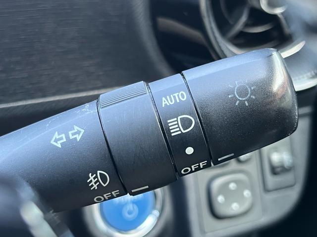 アクア Gソフトレザーセレクション 後期モデル 軽減ブレーキ ナビ 地デジ Bluetooh バックモニター スマートキー ブラックレザーシート シートヒーター フォグランプ クルーズコントロール ETC 純正アルミ 格納ミラー 禁煙車(20枚目)