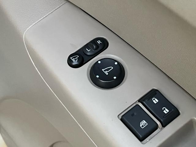 N-BOX G・Lパッケージ 社外ナビ 地デジ バックモニター パワースライドドア ETC スマートキー プッシュスタート アイドリングストップ 格納ミラー ベンチシート 衝突安全ボディー 盗難防止システム Wエアバック ABS(24枚目)