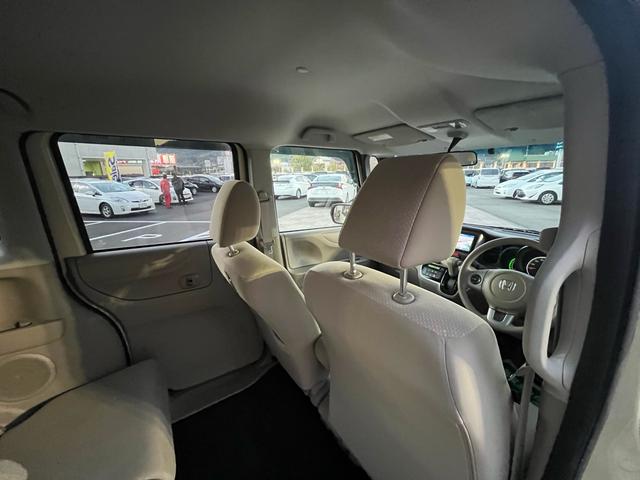 N-BOX G・Lパッケージ 社外ナビ 地デジ バックモニター パワースライドドア ETC スマートキー プッシュスタート アイドリングストップ 格納ミラー ベンチシート 衝突安全ボディー 盗難防止システム Wエアバック ABS(29枚目)